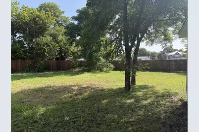 103 S Walnut Street, Lampasas, TX 76550 - Photo 5