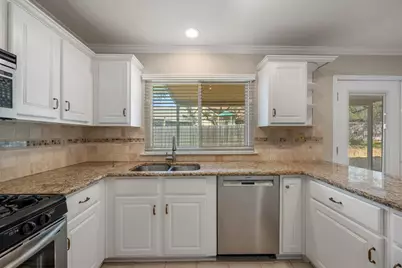 12004 Cherie Drive, Austin, TX 78758 - Photo 9