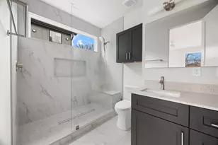 1709 Maple Ave, Austin, TX 78702 - Photo 21