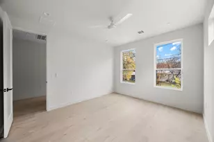 1709 Maple Ave, Austin, TX 78702 - Photo 17