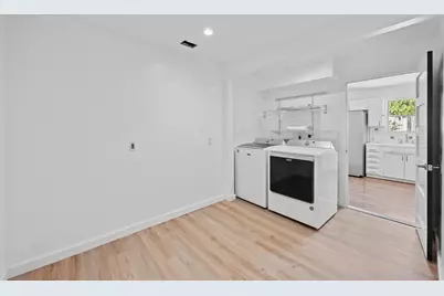 6802 Columbia Drive, Austin, TX 78723 - Photo 15