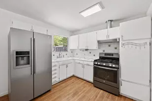6802 Columbia Dr, Austin, TX 78723 - Photo 11