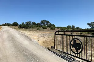 970 32, San Marcos, TX 78666 - Photo 1