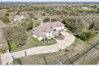 104 Spring Valley Street, Hutto, TX 78634 - Photo 3
