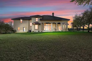 104 Spring Valley St, Hutto, TX 78634 - Photo 35
