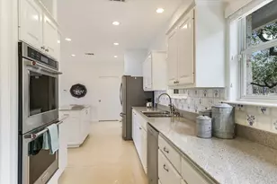 816 Buttercup Ln, Wimberley, TX 78676 - Photo 11