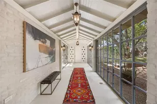 1012 Gaston Ave, Austin, TX 78703 - Photo 3