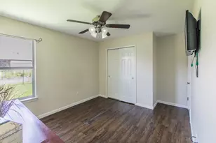 4021 Kerley Ct, Hutto, TX 78634 - Photo 17