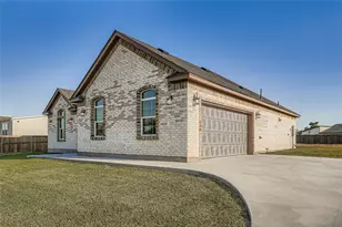 222 Arosa Dr, Elgin, TX 78621 - Photo 5