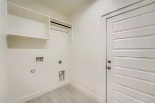 222 Arosa Dr, Elgin, TX 78621 - Photo 37