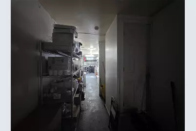 405 S Main Street, Taylor, TX 76574 - Photo 13