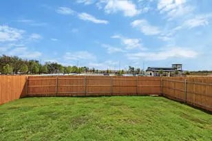 215 Hornet St, Elgin, TX 78621 - Photo 29
