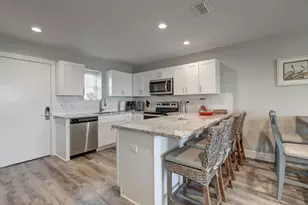 1107 S 11th St, Port Aransas, TX 78373 - Photo 11