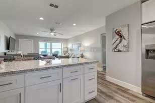 1107 S 11th St, Port Aransas, TX 78373 - Photo 17