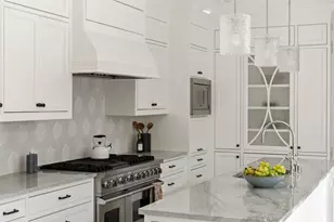 1810 W 35th St, Austin, TX 78703 - Photo 17