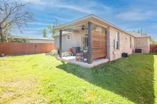 303 W Browning St, Manor, TX 78653 - Photo 31