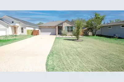 303 W Browning Street, Manor, TX 78653 - Photo 5