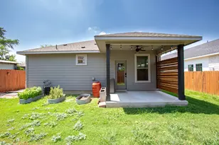 303 W Browning St, Manor, TX 78653 - Photo 37