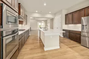 512 Summer Wilson Cv, Austin, TX 78738 - Photo 11
