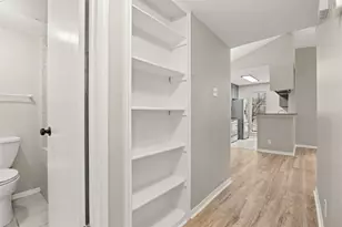 1601 Faro Dr, Austin, TX 78741 - Photo 19