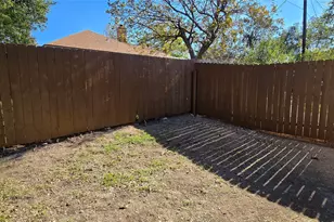 9007 Quail Valley Dr, Austin, TX 78758 - Photo 31