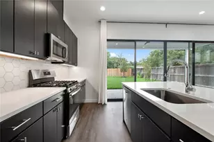 7512 Delafield Ln, Austin, TX 78752 - Photo 1