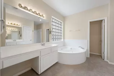 10004 Scull Creek Drive, Austin, TX 78730 - Photo 19