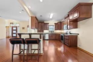 330 Arbors Cir, Elgin, TX 78621 - Photo 7