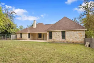 330 Arbors Cir, Elgin, TX 78621 - Photo 29