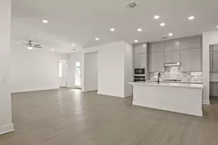 7503 Boyd Hvn Dr, Austin, TX 78744 - Photo 15