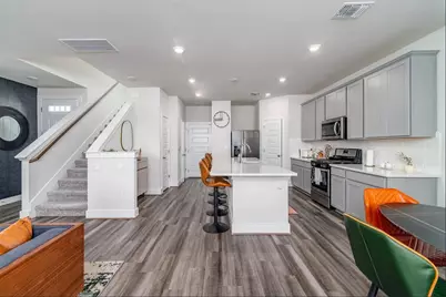 7501 Travertine Spring Drive, Austin, TX 78744 - Photo 7