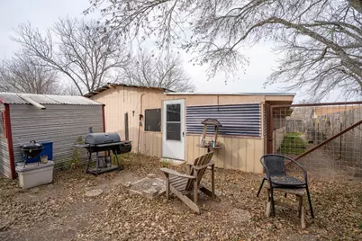 1114 Woodlawn Street, Lockhart, TX 78644 - Photo 19