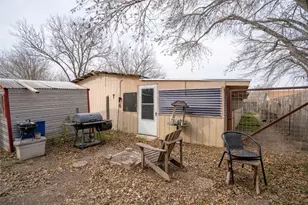 1114 Woodlawn St, Lockhart, TX 78644 - Photo 19