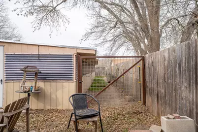 1114 Woodlawn Street, Lockhart, TX 78644 - Photo 23