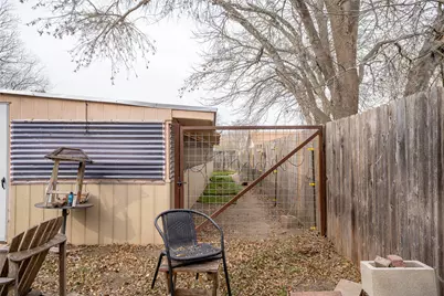 1114 Woodlawn Street, Lockhart, TX 78644 - Photo 23