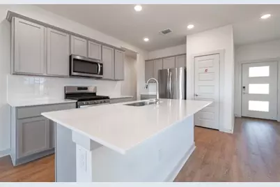 10805 Meris Lane, Austin, TX 78754 - Photo 9