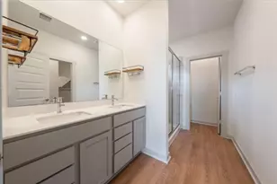 10805 Meris Ln, Austin, TX 78754 - Photo 17