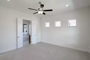 221 Medallion St, Liberty Hill, TX 78642 - Photo 11