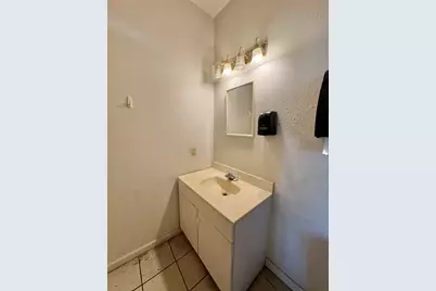 205 S Main Street #A, Elgin, TX 78621 - Photo 9