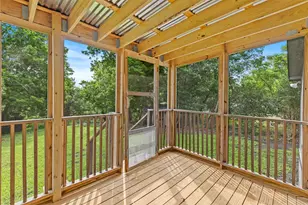 604 Burkett St, Taylor, TX 76574 - Photo 13