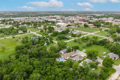 604 Burkett Street, Taylor, TX 76574 - Photo 19