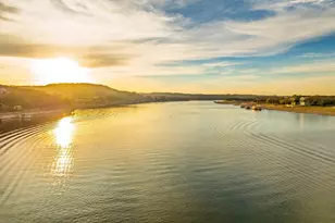 21008 W Lakeshore Dr, Spicewood, TX 78669 - Photo 7