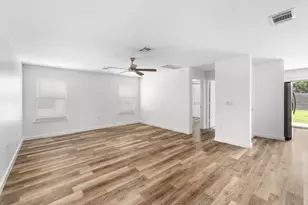 1428 Poppy Seed Ln, Austin, TX 78741 - Photo 5