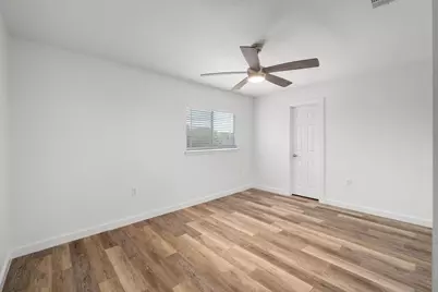 1428 Poppy Seed Lane, Austin, TX 78741 - Photo 17