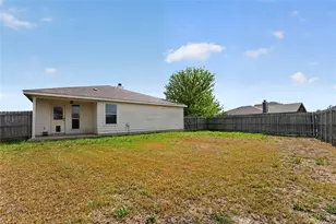 152 Eagle Dr, Luling, TX 78648 - Photo 31