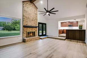 503 Elm St, Bastrop, TX 78602 - Photo 3