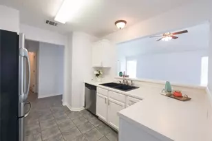 1000 Moon Glow Dr, Leander, TX 78641 - Photo 11