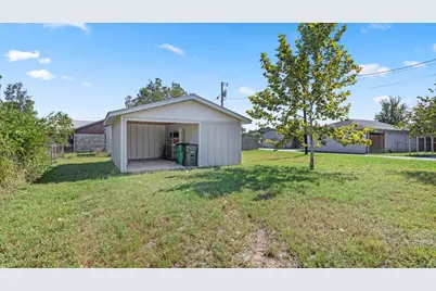 633 Academy Street, Blanco, TX 78606 - Photo 17
