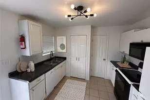 161 S Arch St, Aransas Pass, TX 78336 - Photo 3