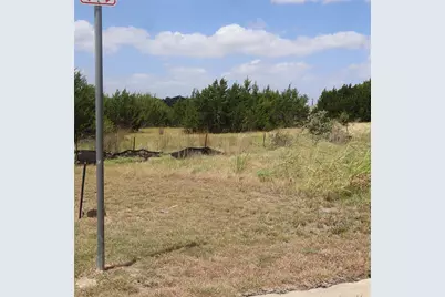 105 Mesones Road, Florence, TX 76527 - Photo 3